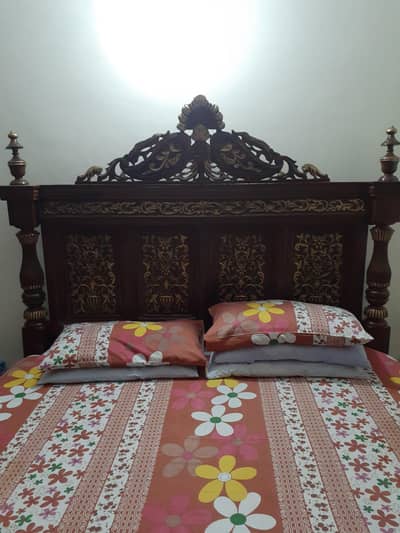 Chiniote Shisham Wooden Bedroom Set for sale