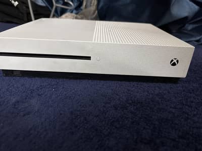 Xbox one s with 2 controllers no box