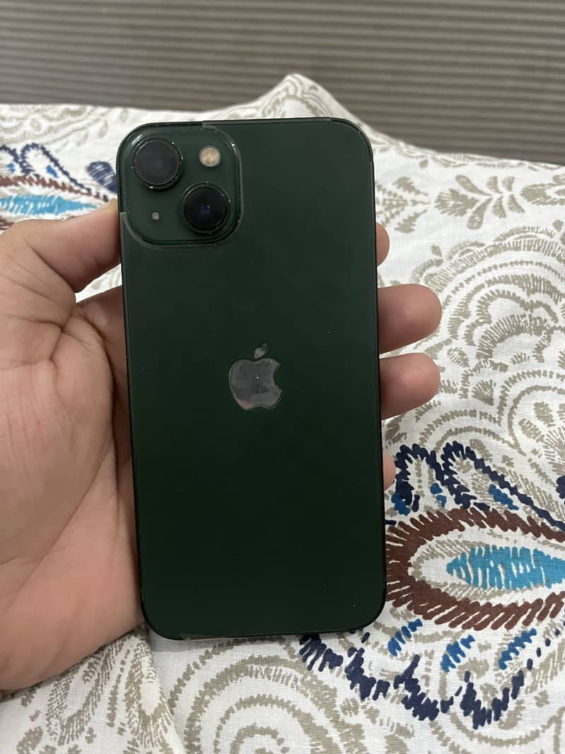 Apple iPhone 13 12