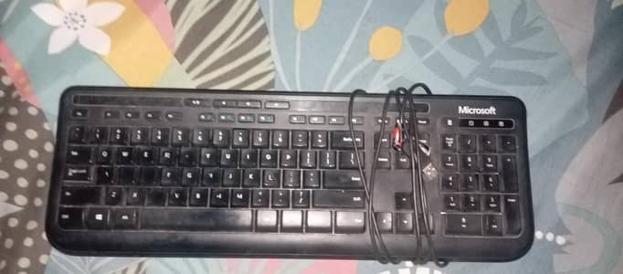 KEYBOARD SELLING IN AD TO CASH 