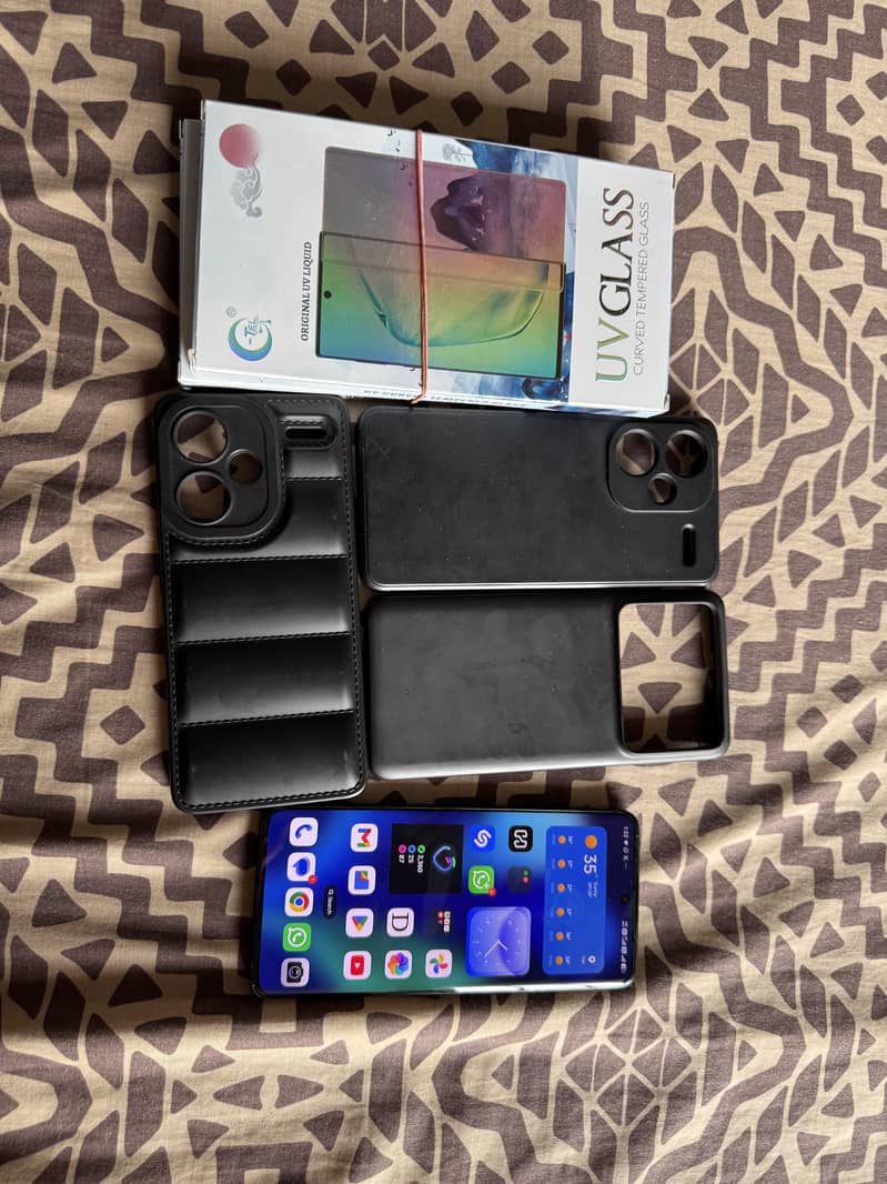 Xiaomi Redmi Note 13 Pro Plus 12