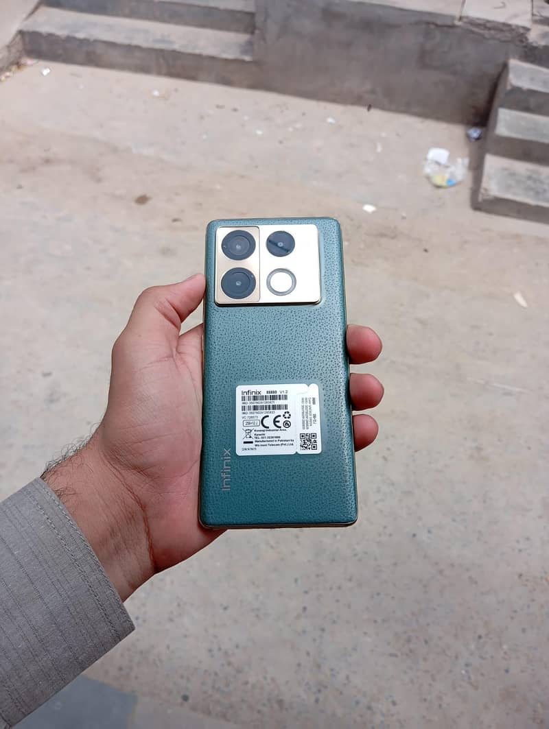 Infinix Note 40 Pro 7