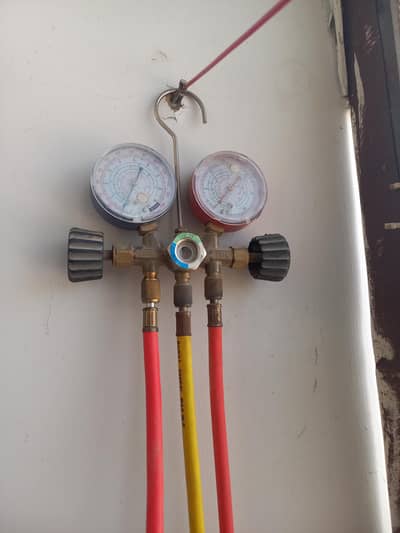 A. C gas charging gauge
