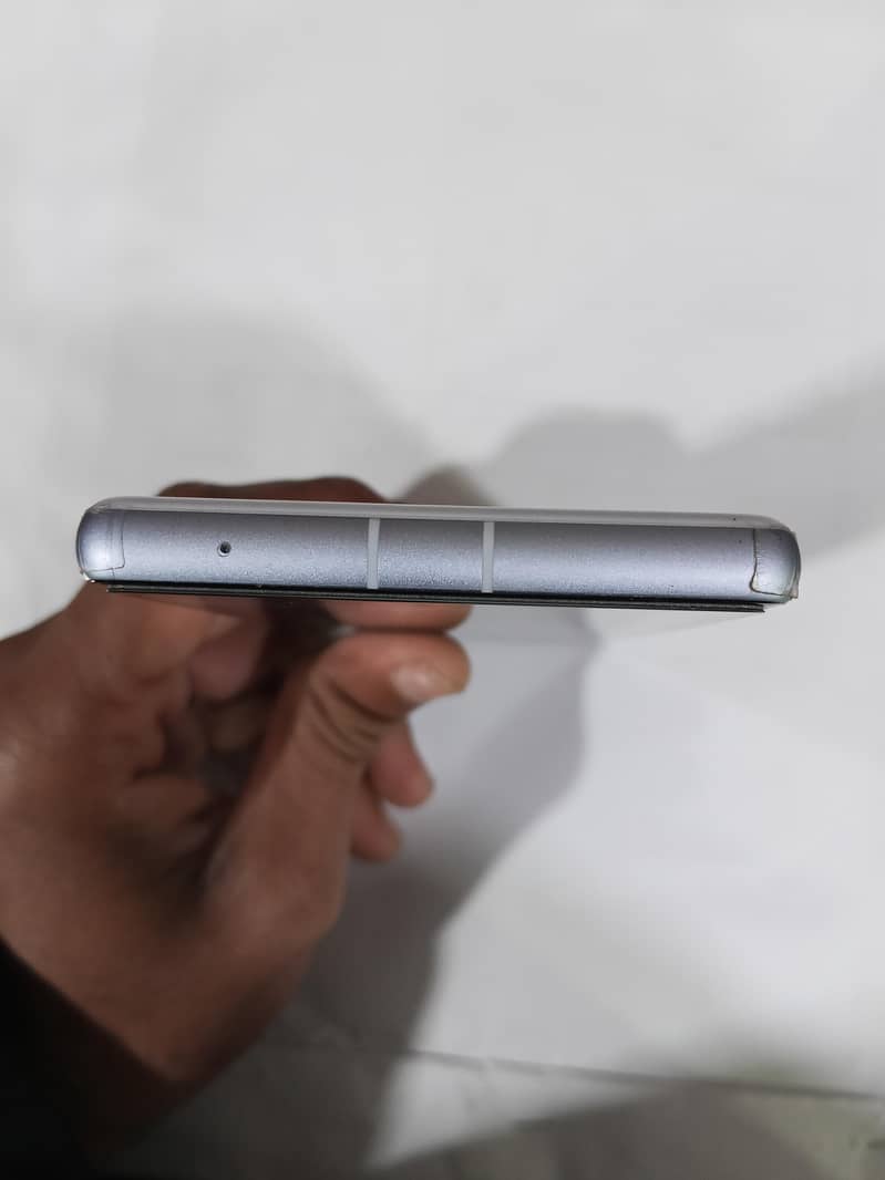Google Pixel 7a 2