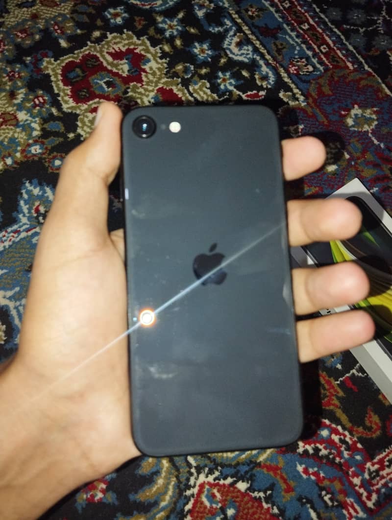 Apple iPhone SE 2 3