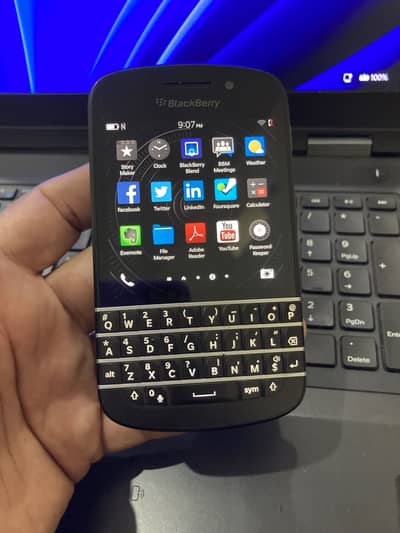 PTA Approved BlackBerry Q10 – Mint Condition Premium QWERTY Keyboard S