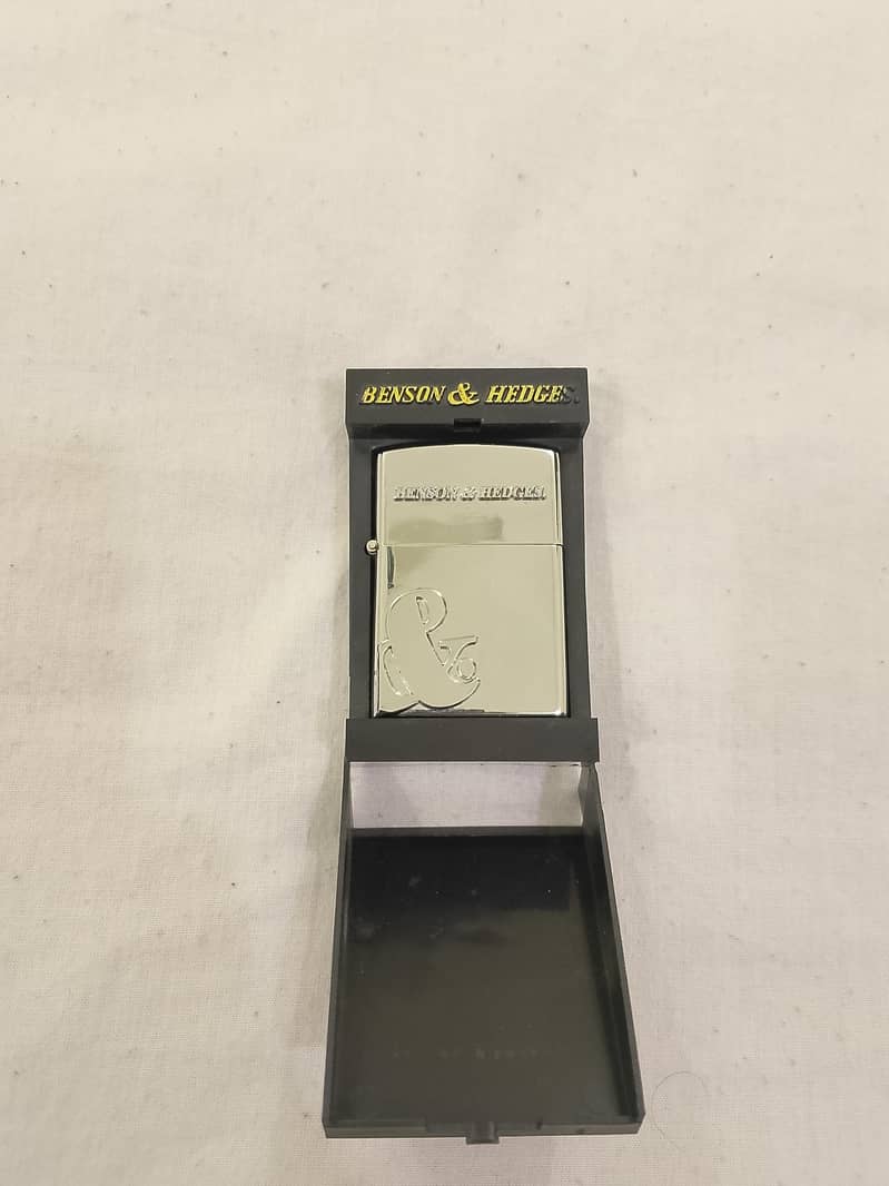 Zippo lighter 2