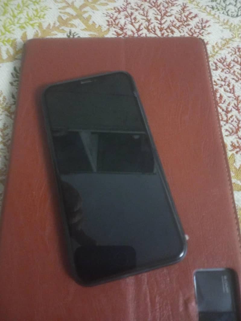 iPhone 11 JV 1