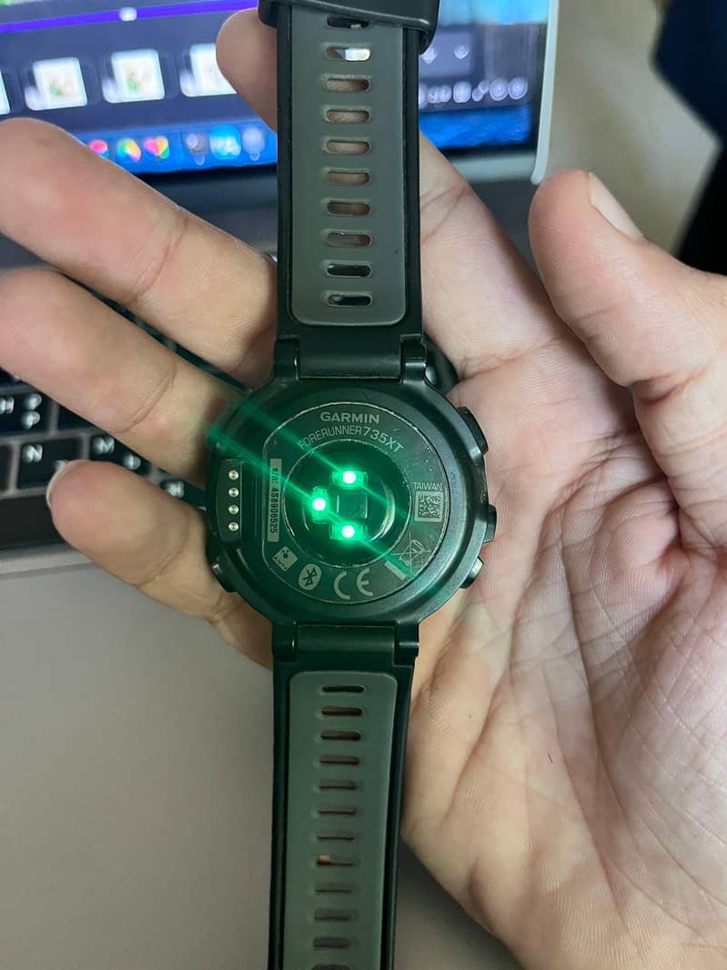 Garmin Forerunner 735XT 1