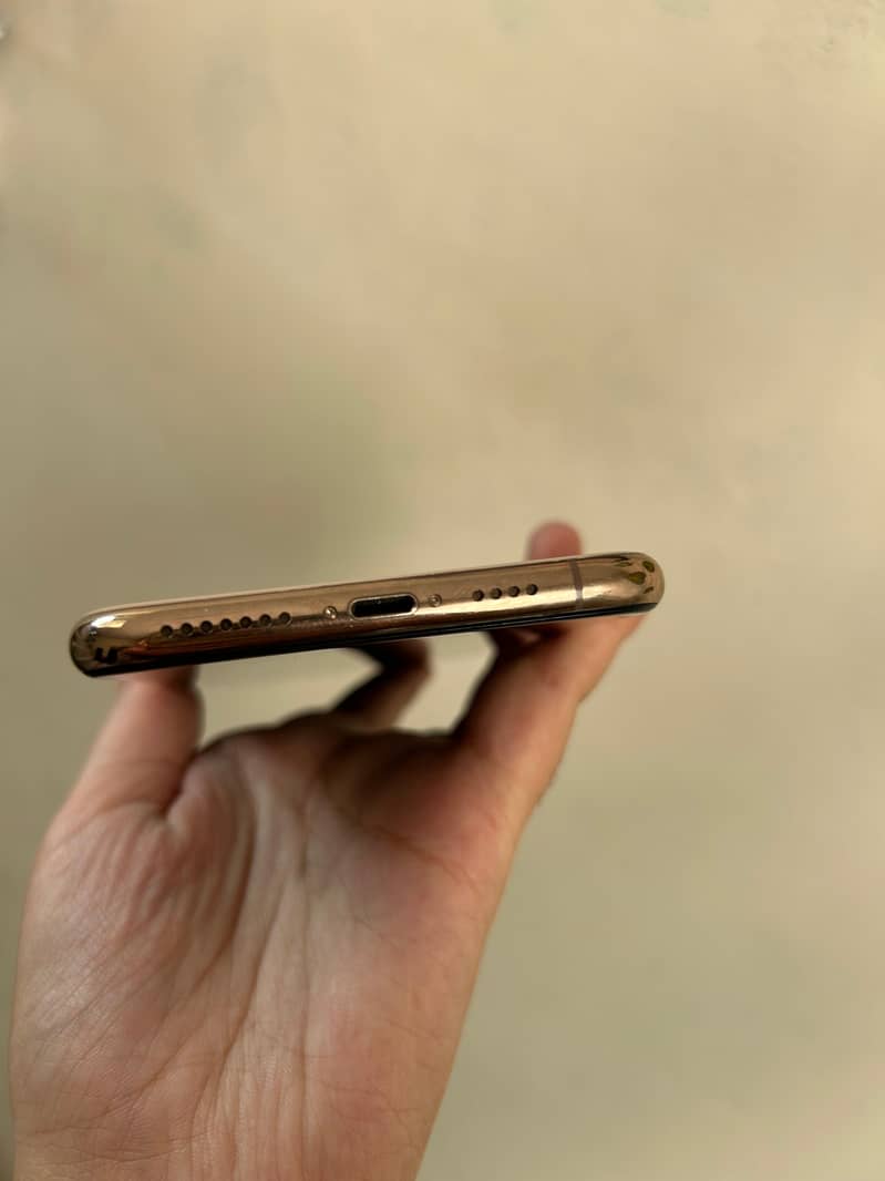 Apple iPhone 11 Pro Max 3