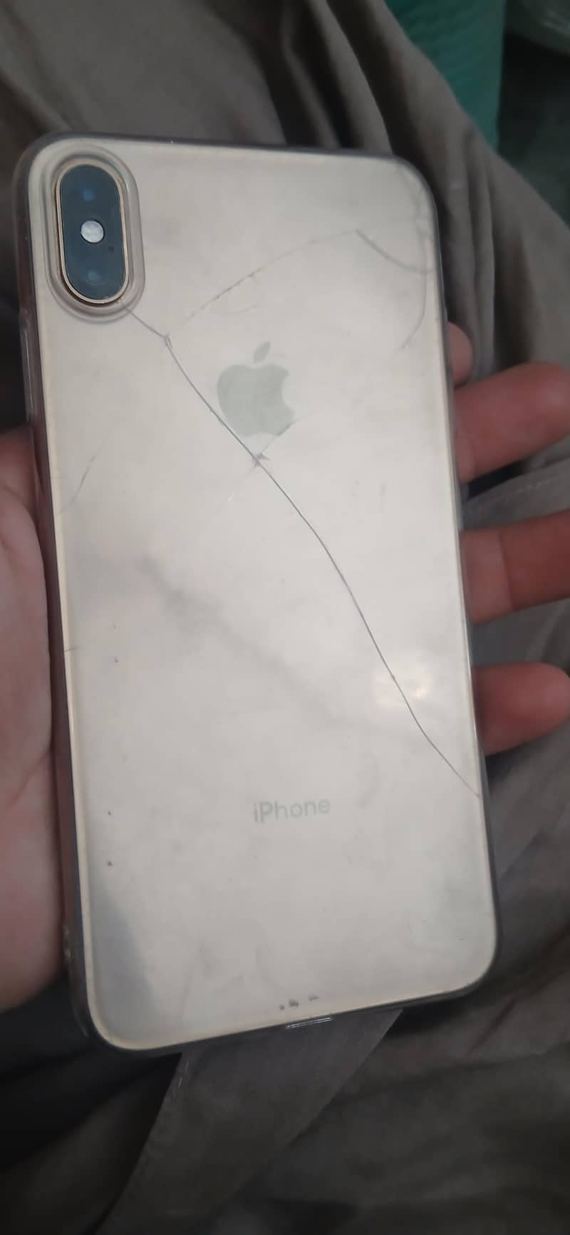 Apple iPhone XS Max 1