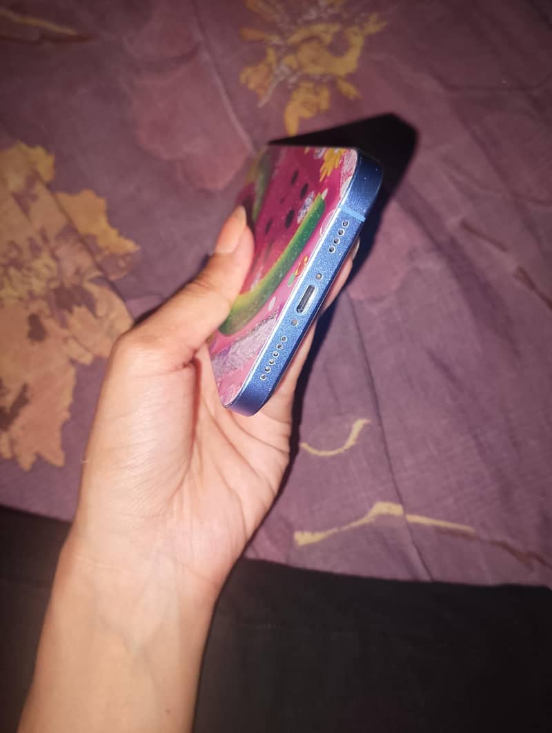 Apple iPhone 16 1