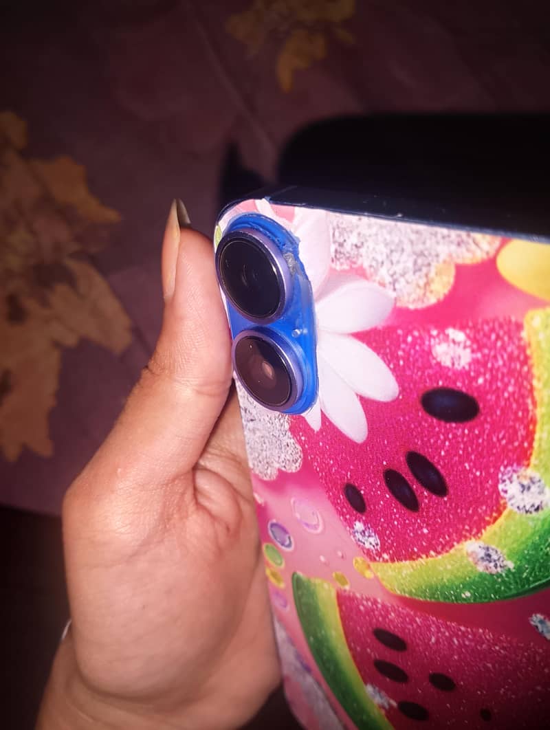 Apple iPhone 16 6
