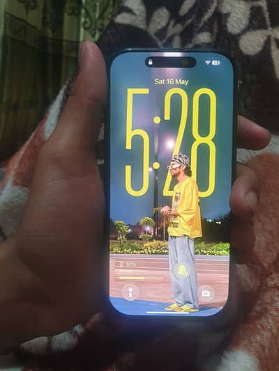 Apple iPhone 16 Pro