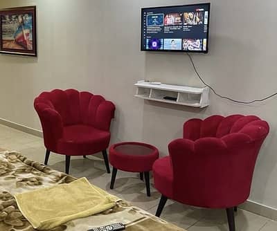Coffee chairs with table available for sale Red colour