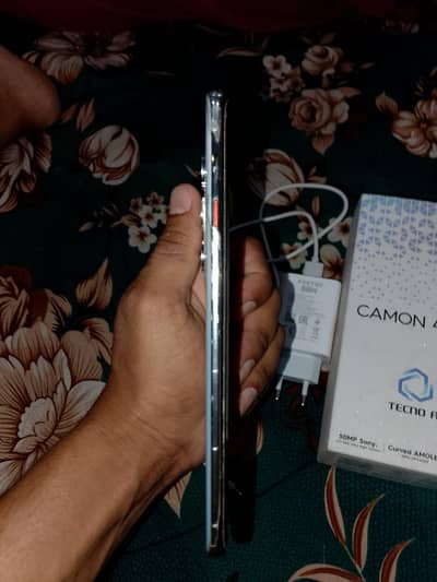 Tecno CAMON 40 Pro