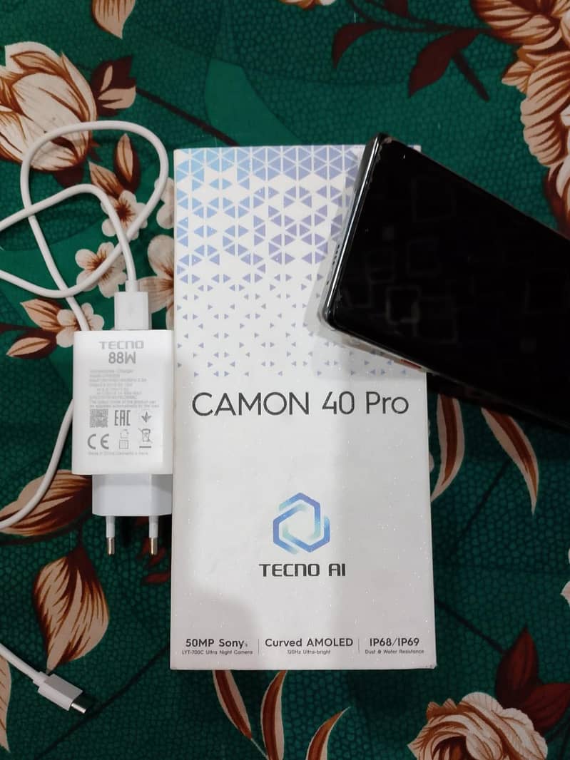 Tecno CAMON 40 Pro 4
