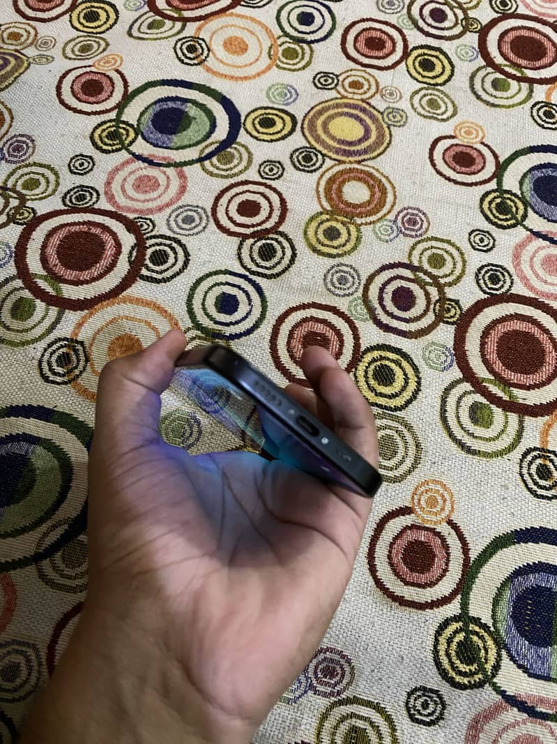 Apple iPhone 15 6