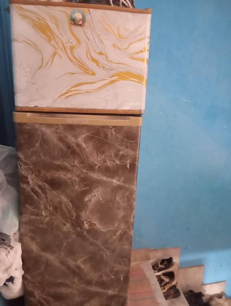 refrigerator 0