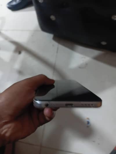 Infinix hot 60i 6/128 03296220992