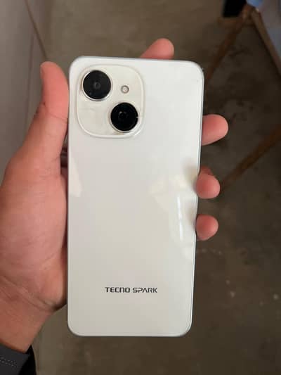 Tecno spark 40c exchange possible. condition 10/10 full box