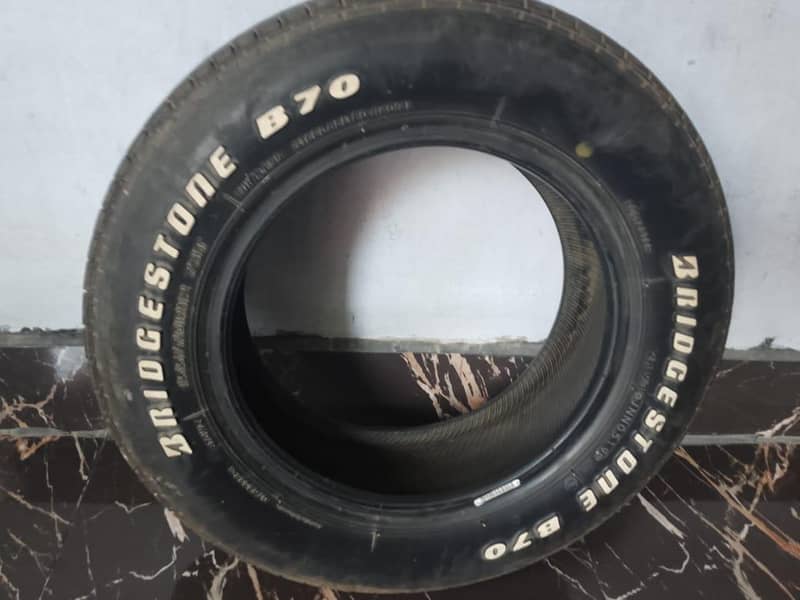 B. tyre 4