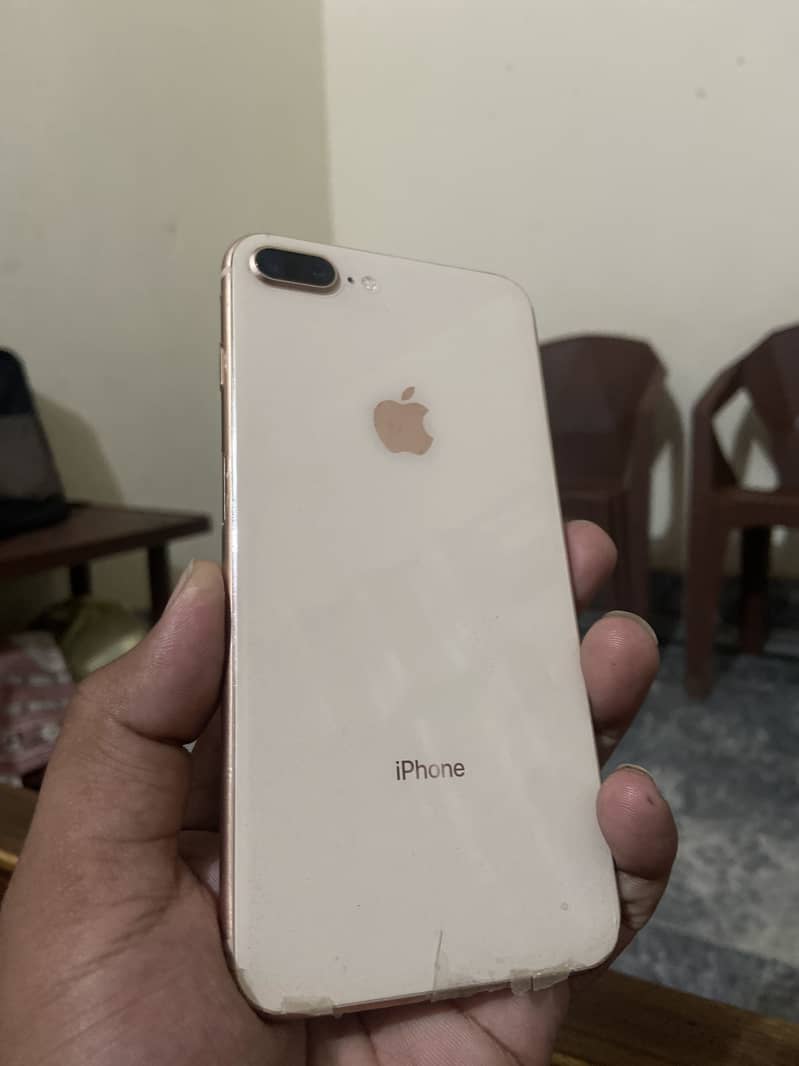Apple iPhone 8 Plus 0