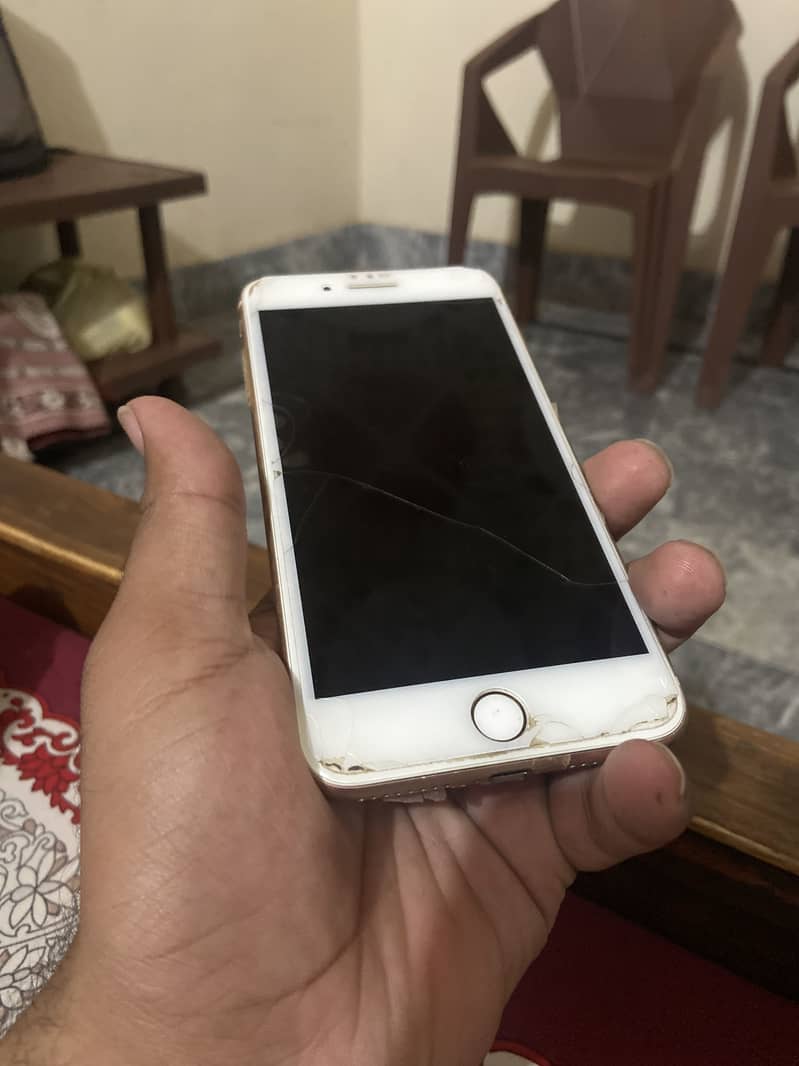 Apple iPhone 8 Plus 1