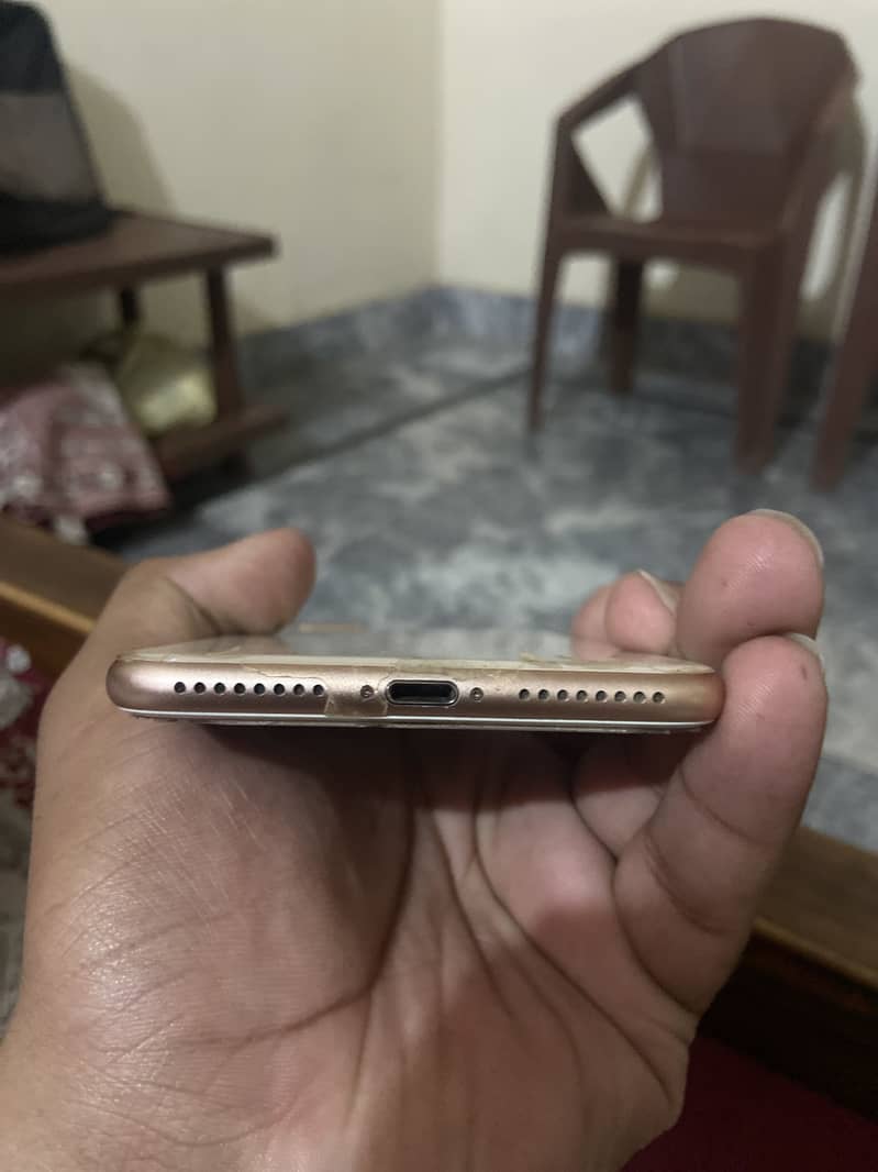 Apple iPhone 8 Plus 2