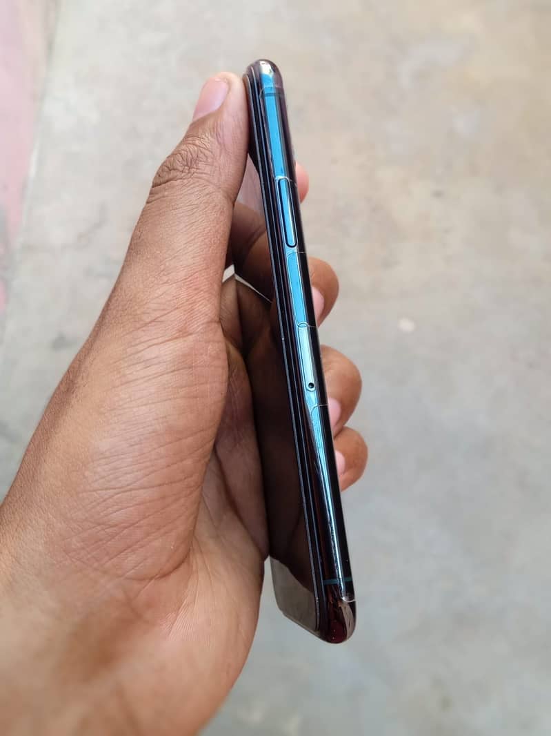 iPhone 11 Pro 2