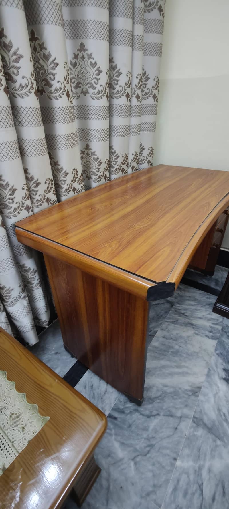Executive office table 0