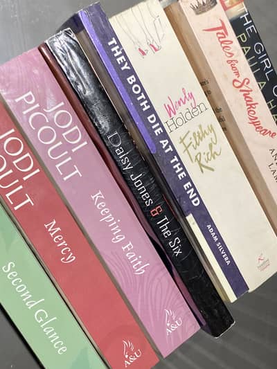 Selling pre loved books for reasonable prices