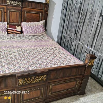 I want to sell king size bed urgent