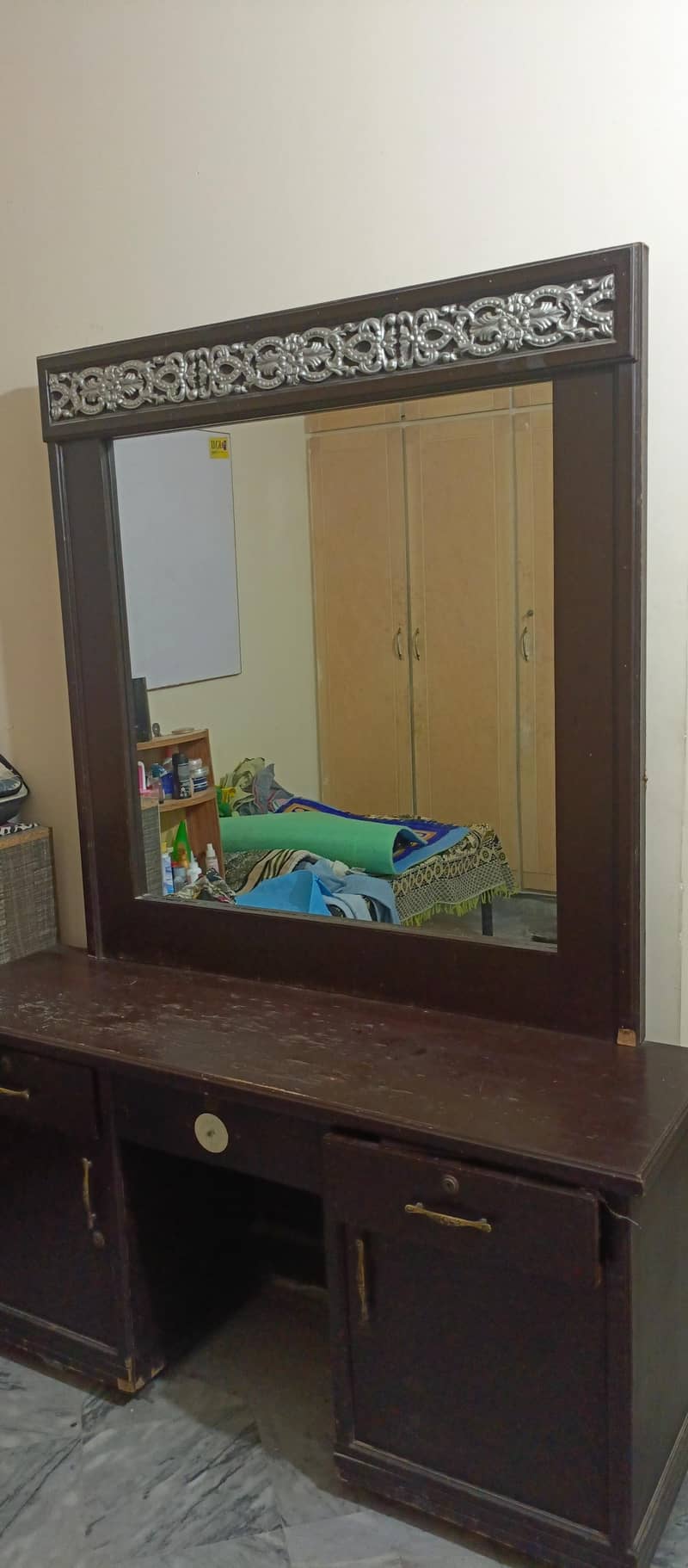 Dressing table 1