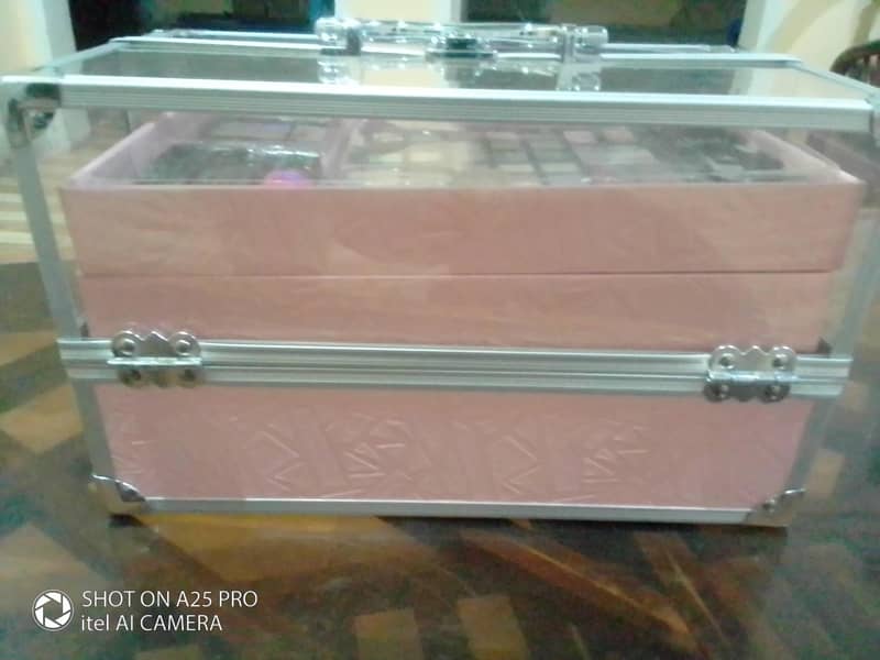 makeup box 4