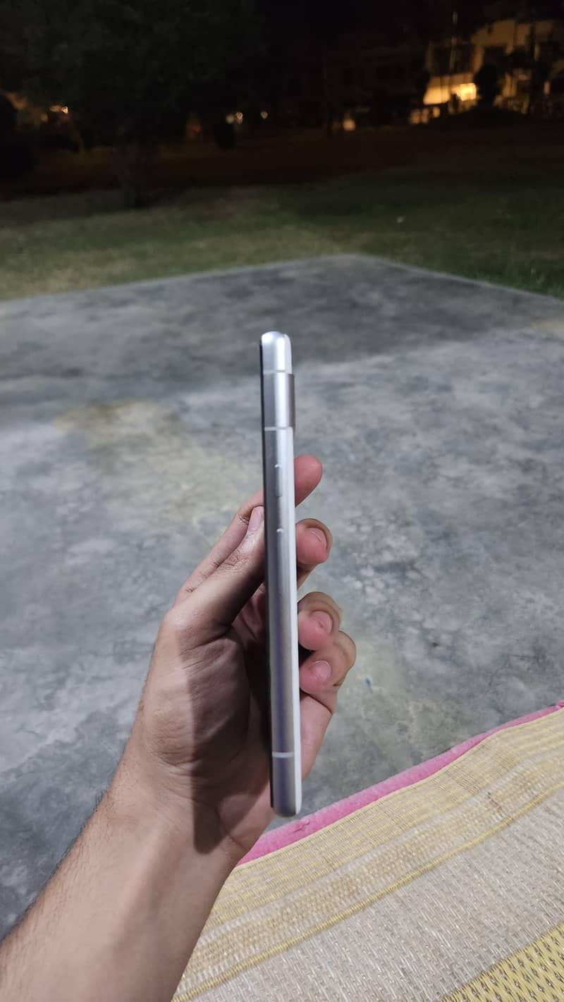 Google Pixel 7a 1