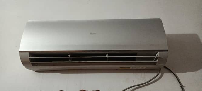 Dc inverter heat n cool 1.5 silver color premium variant