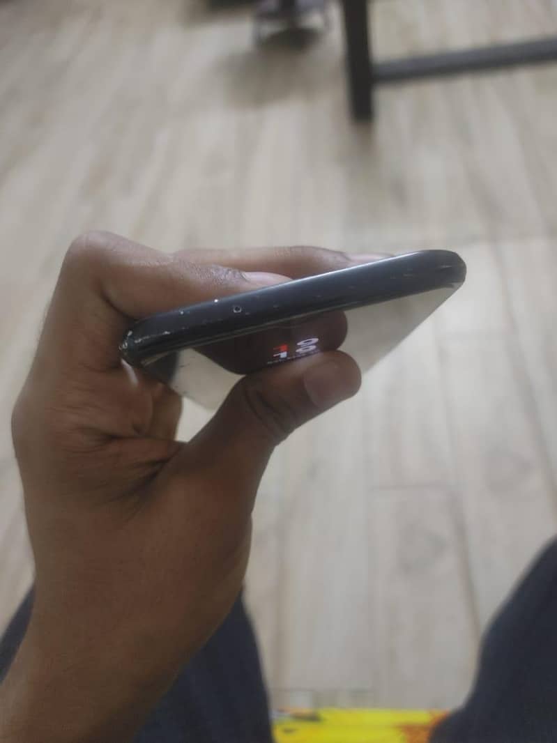 One Plus 6T 3