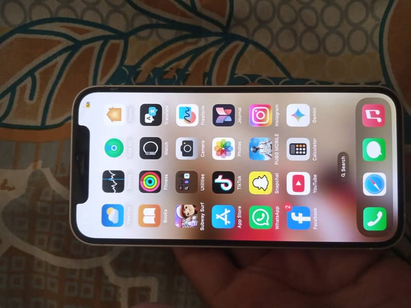 Apple iPhone 12 1