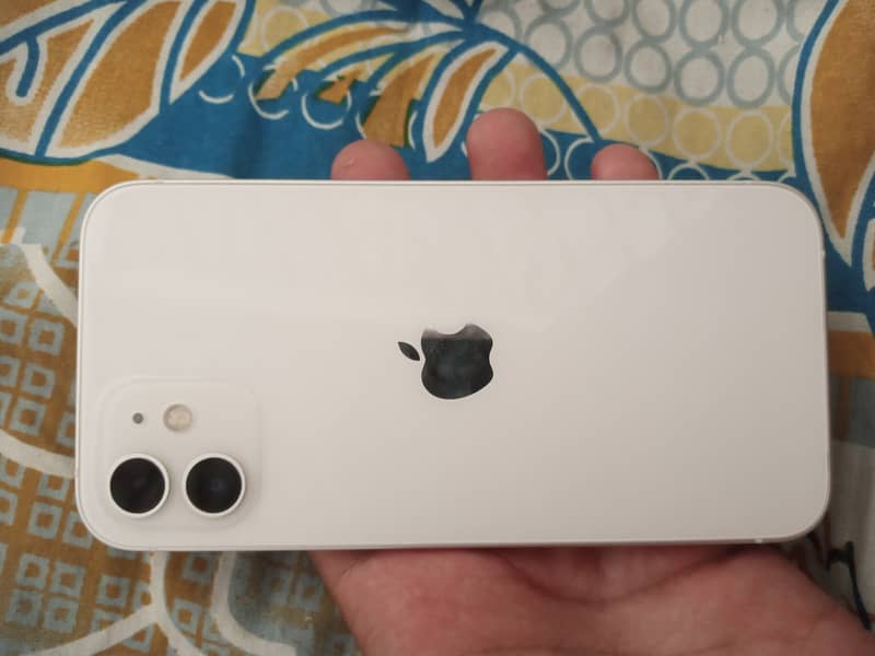 Apple iPhone 12 6