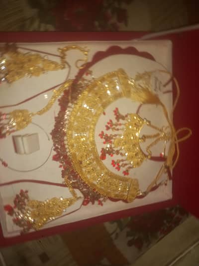 Artificial jeulary set Gold jaisa dekhey