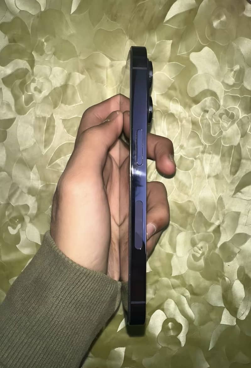 iphone 14 pro 4