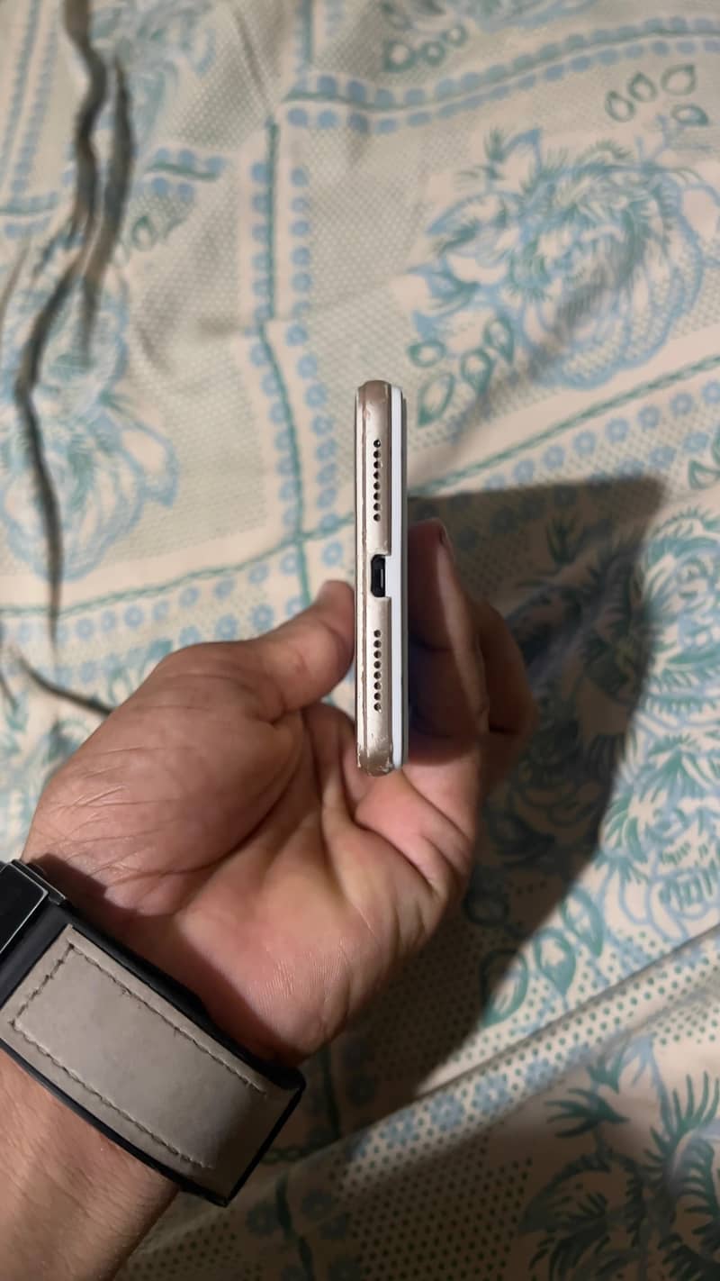 OPPO A37 3