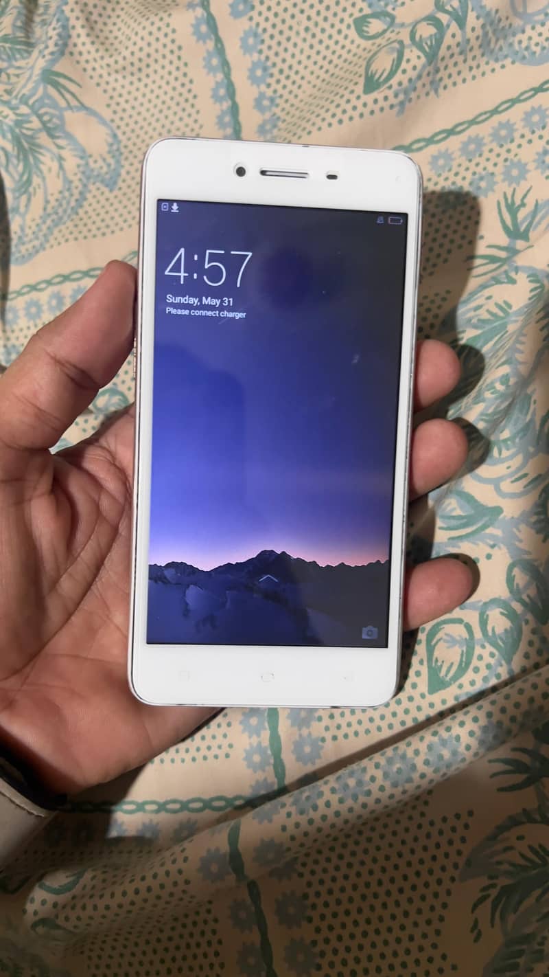 OPPO A37 5