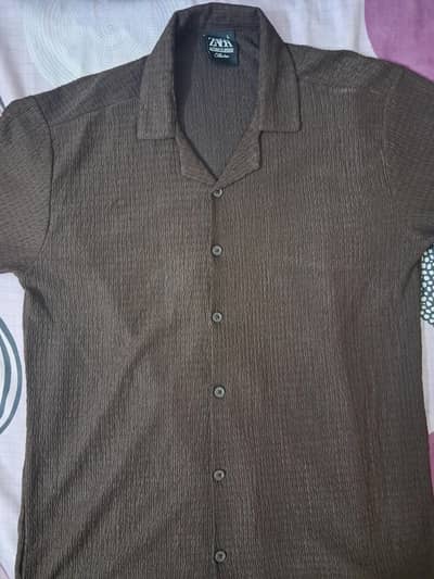 Zara shirt with open collar in new condition