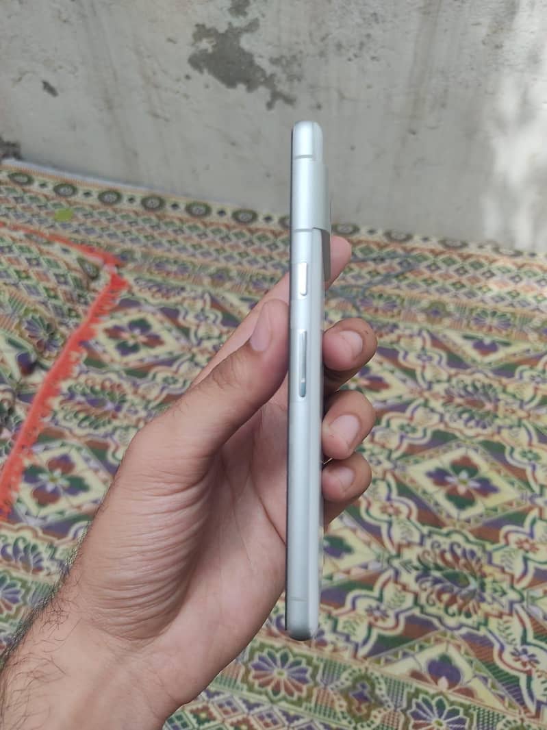 Google Pixel 7 3