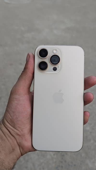 Apple iPhone 16 Pro Max