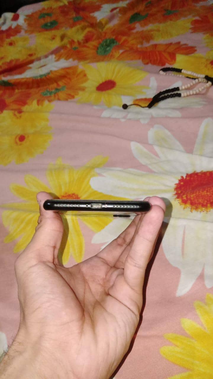 Apple iPhone 7 Plus 2