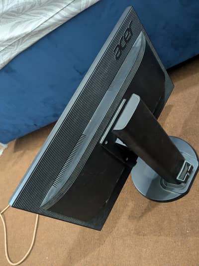 2 LCDs for sale