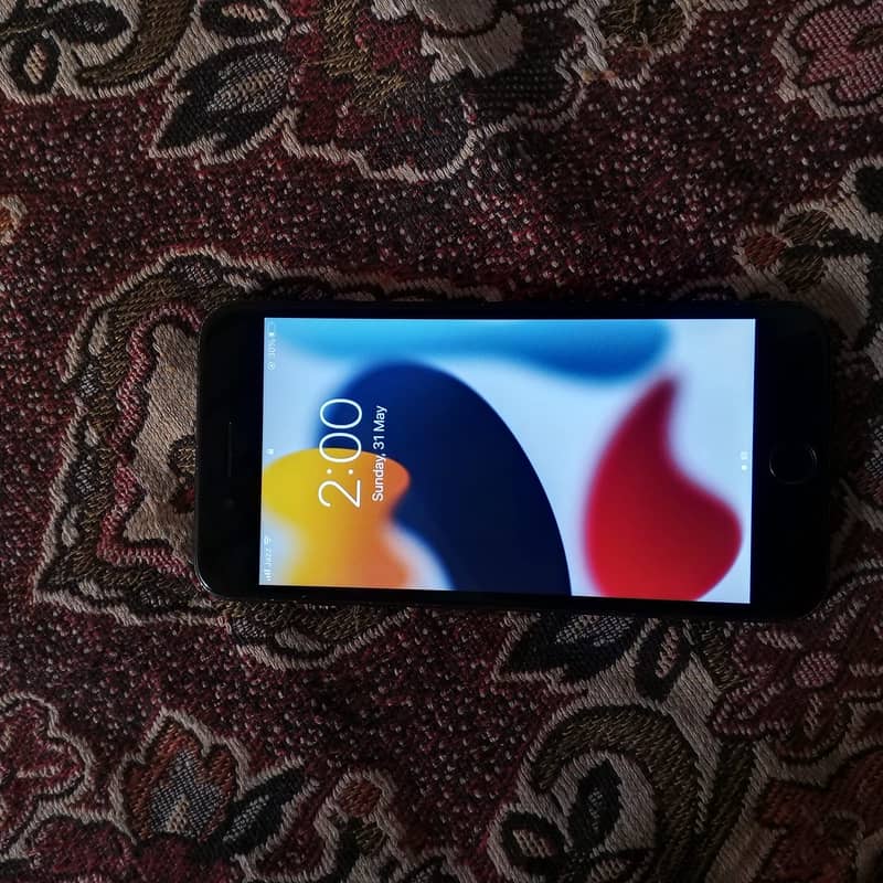 Apple iPhone 7 Plus 0